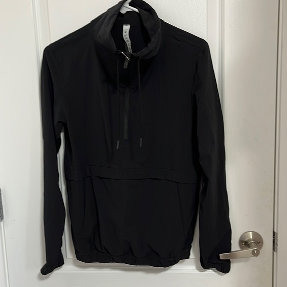 Lululemon Top - Picture 1 of 16